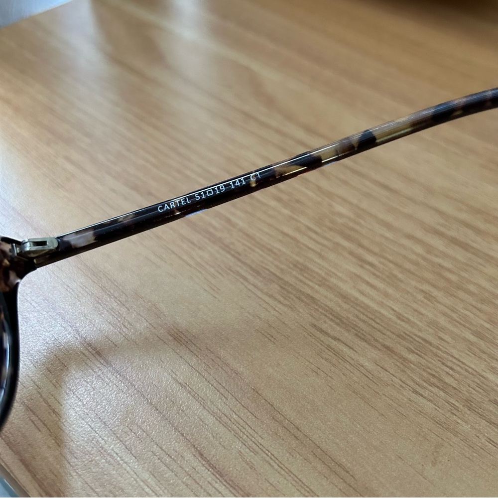 Tortoise Shell Sunglasses - Picture 3 of 3